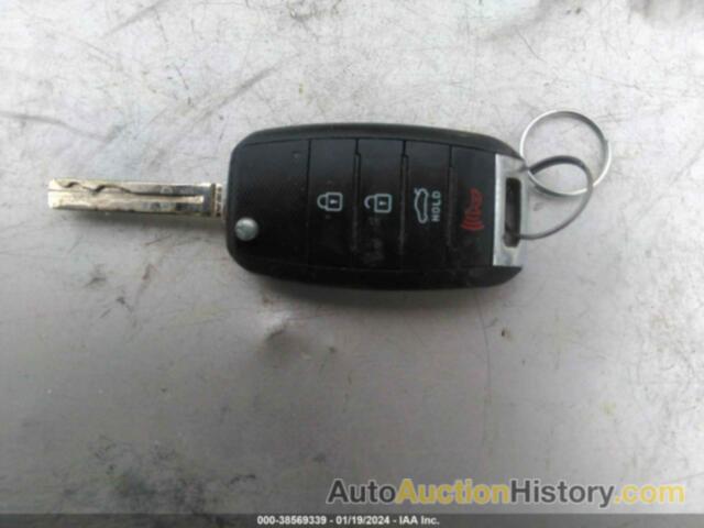 KIA OPTIMA LX, 5XXGM4A78EG335003