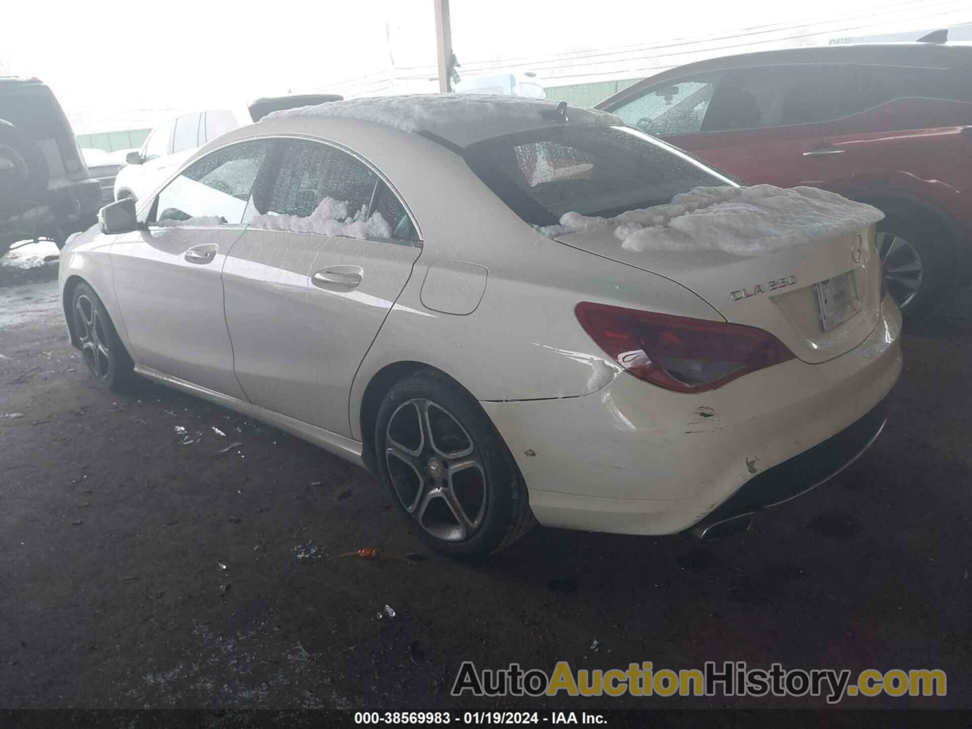 MERCEDES-BENZ CLA 250, WDDSJ4EB7EN054886