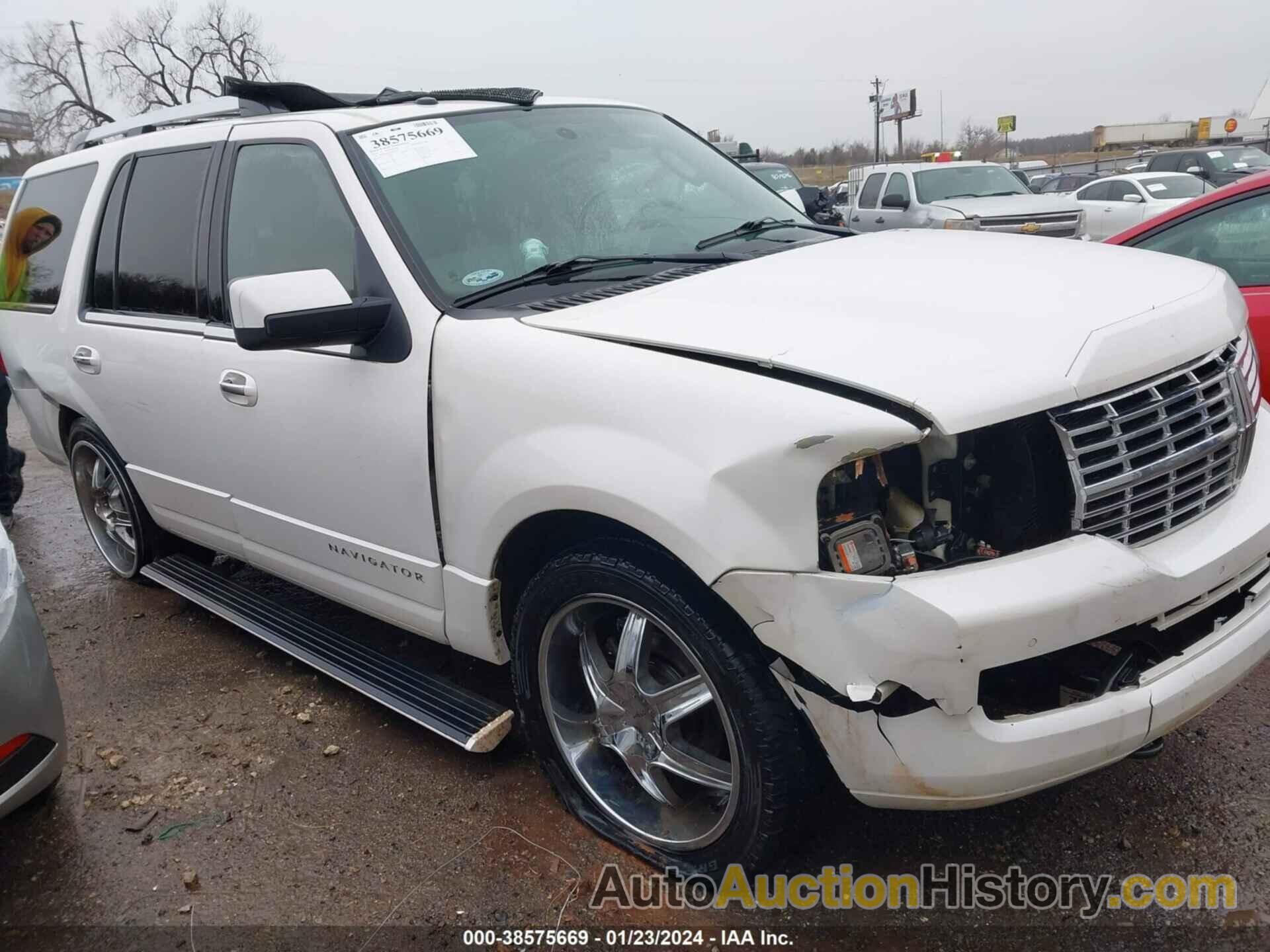 LINCOLN NAVIGATOR, 5LMJJ2H54CEL05272