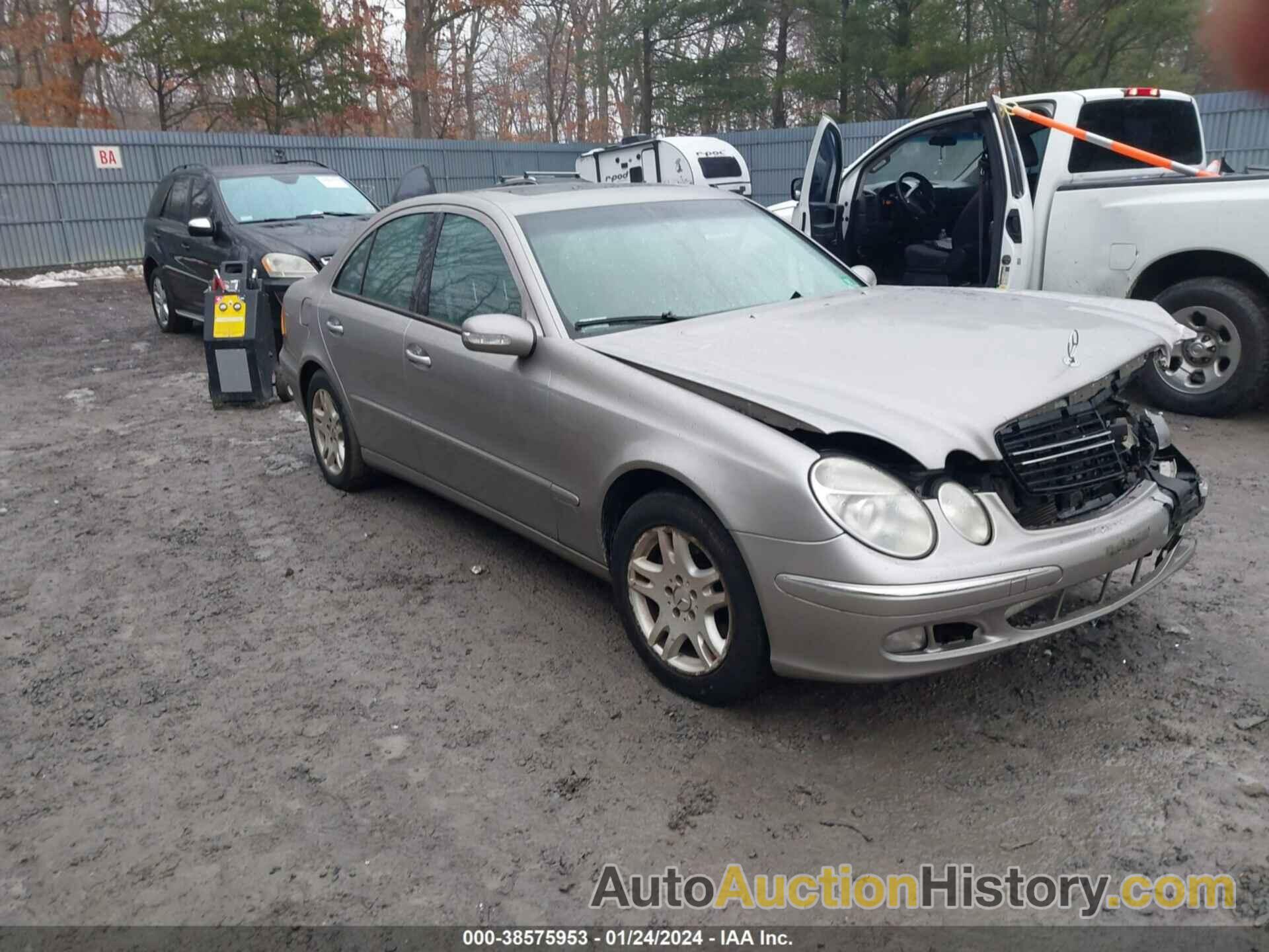 MERCEDES-BENZ E 320 320, WDBUF65J45A654827