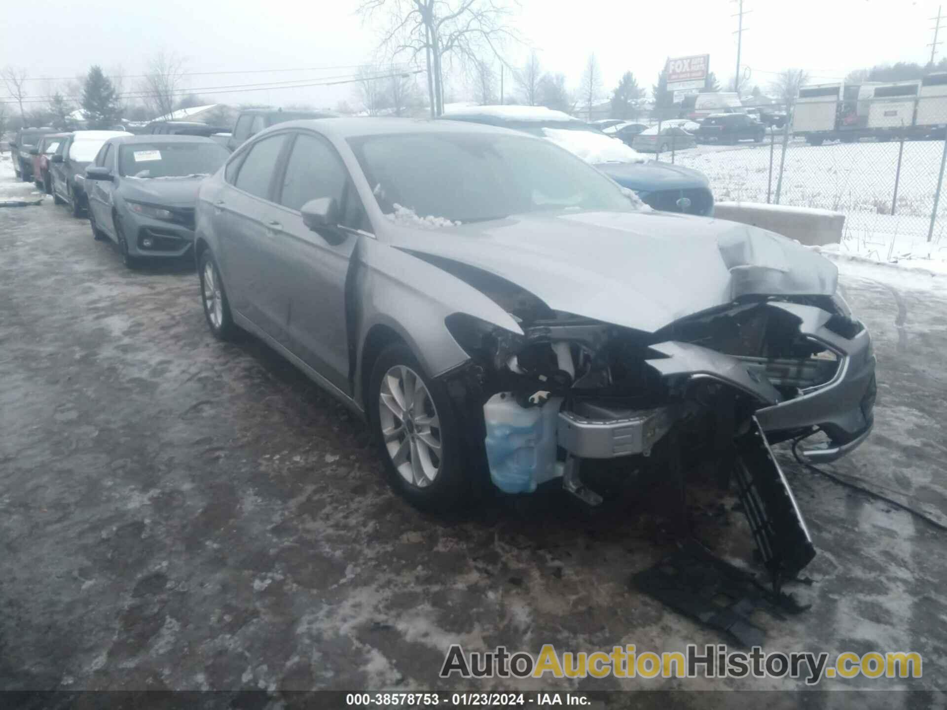 FORD FUSION SE, 3FA6P0HD7LR221148