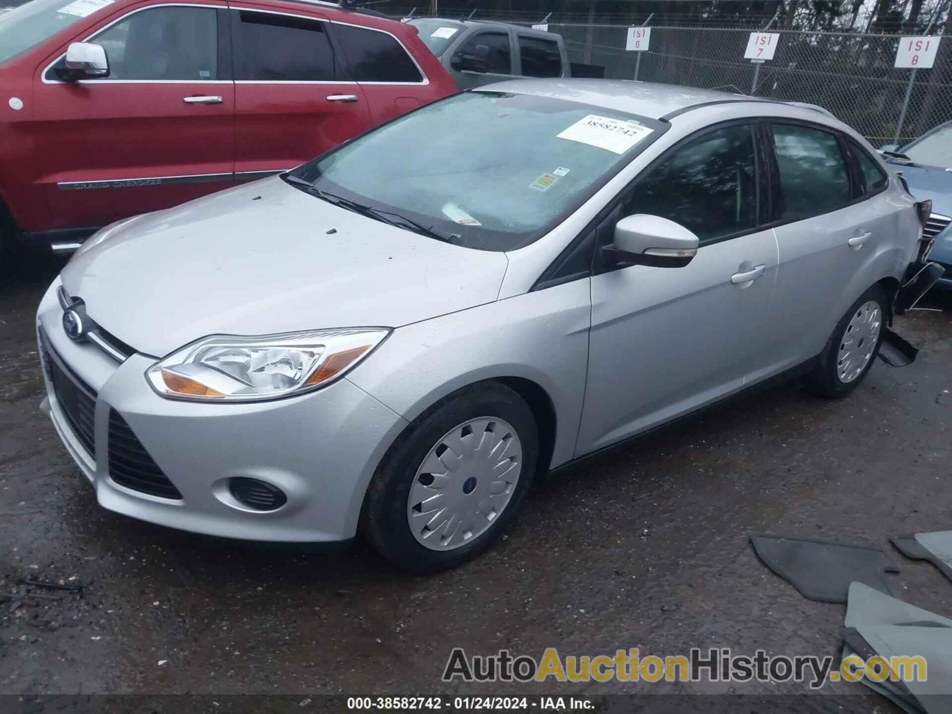 FORD FOCUS SE, 1FADP3F23DL138648