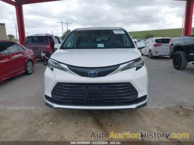 TOYOTA SIENNA LE, 5TDKRKEC2NS116835