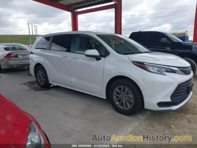 TOYOTA SIENNA LE, 5TDKRKEC2NS116835