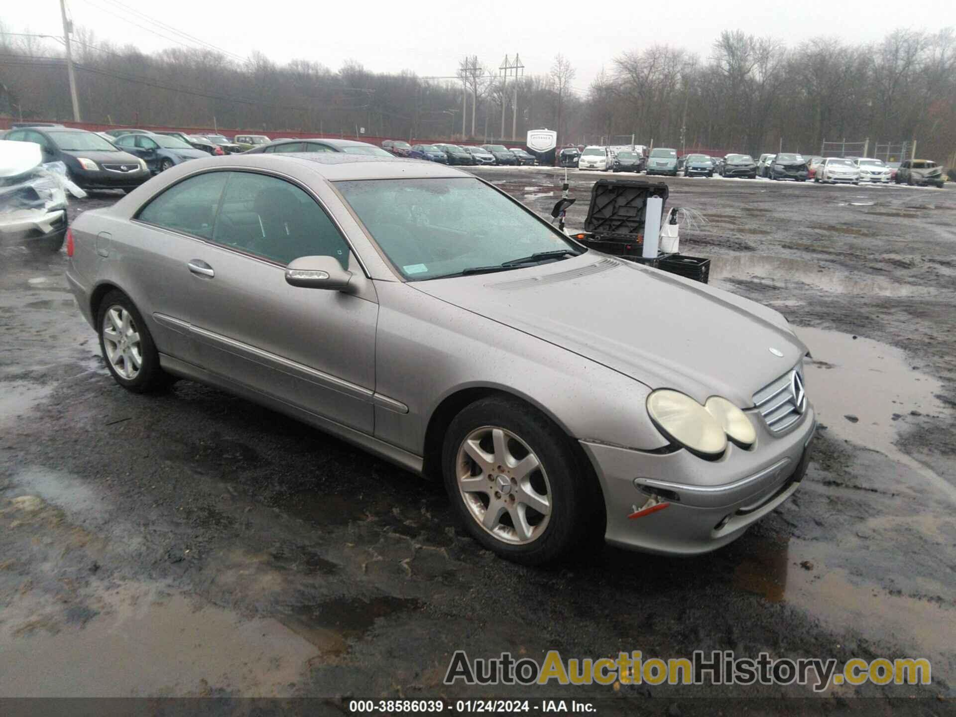 MERCEDES-BENZ CLK 320, WDBTJ65J74F111547