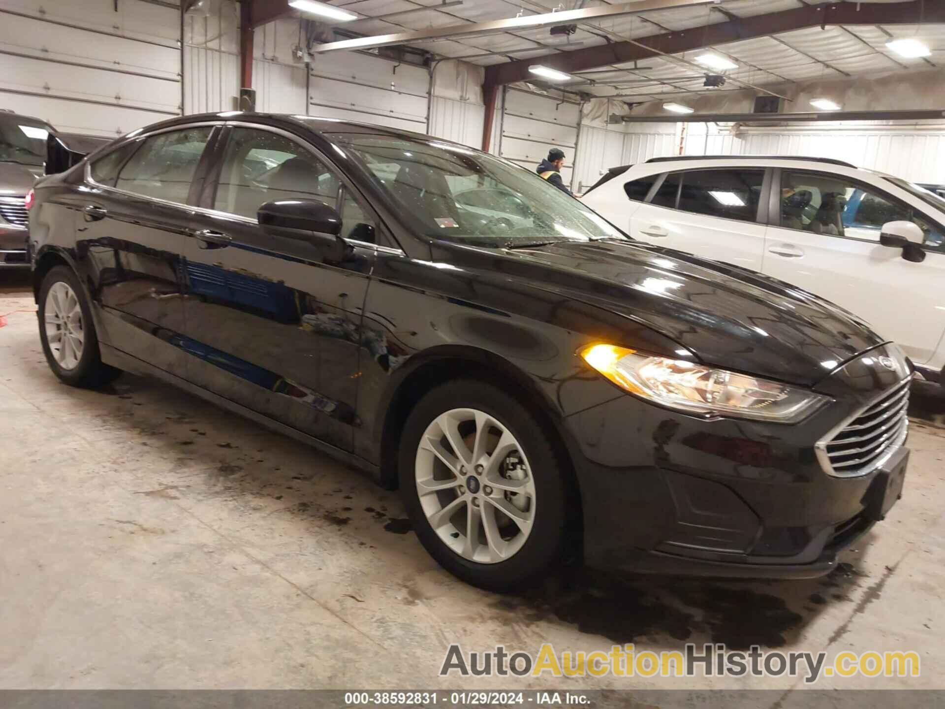 FORD FUSION SE, 3FA6P0HD2LR223471