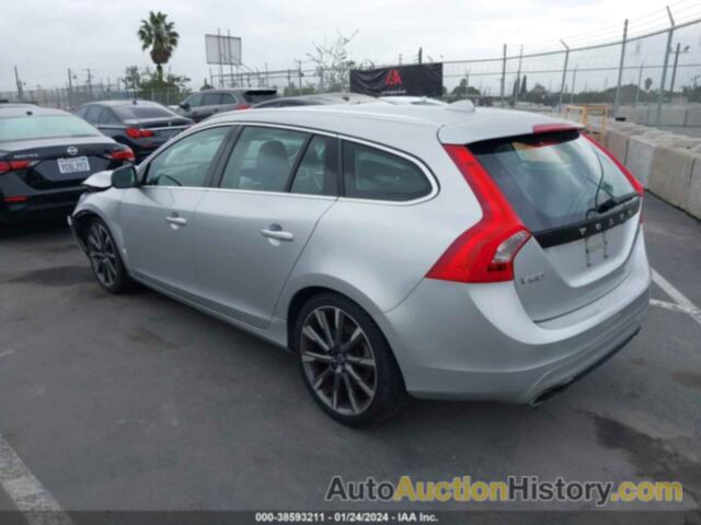 VOLVO V60 PLATINUM, YV140MEMXF1270175