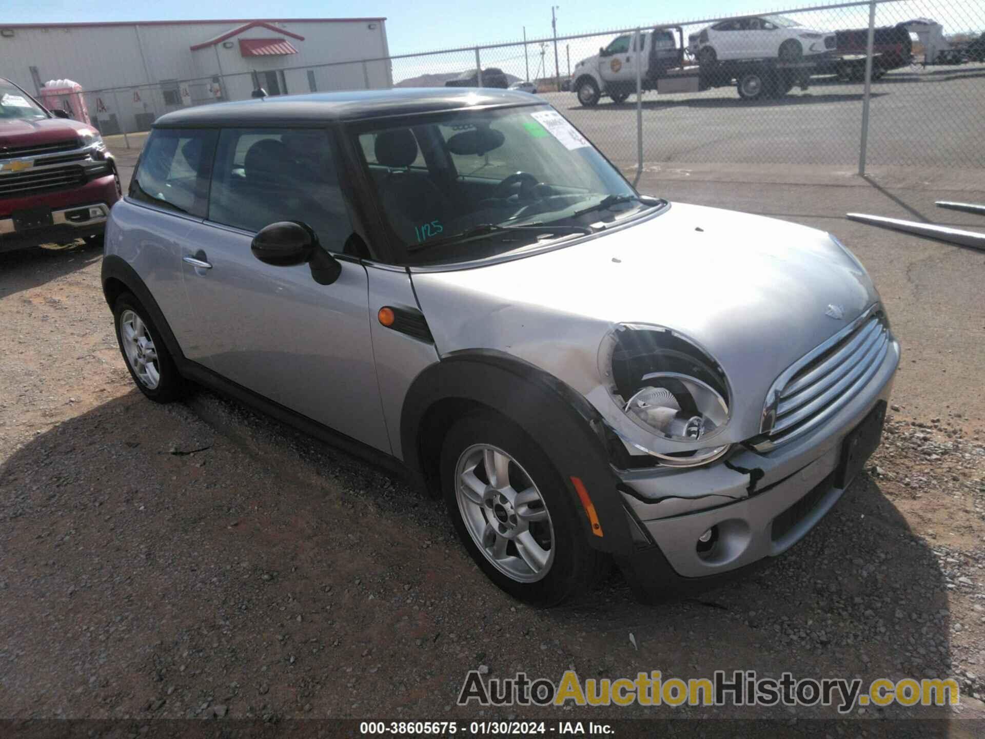 MINI COOPER, WMWMF335X8TU66406