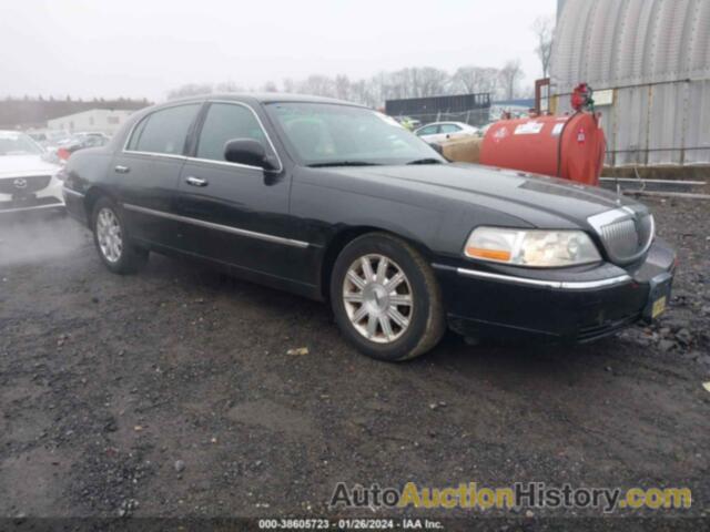 LINCOLN TOWN CAR SIGNATURE LIMITED, 2LNBL8CV3BX764026