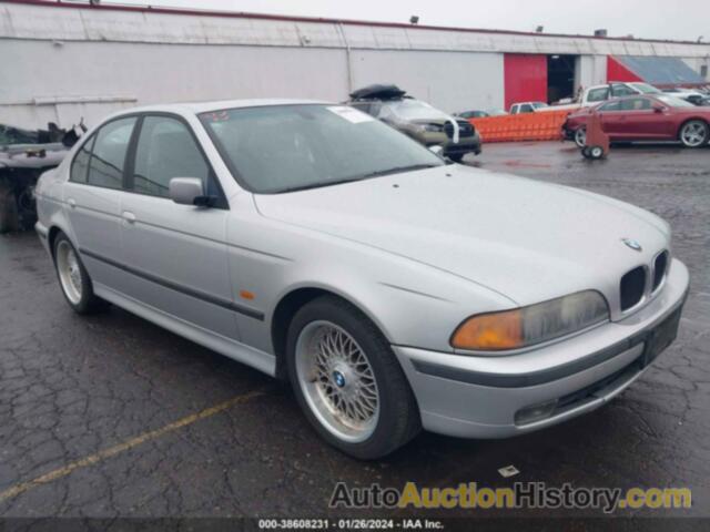 BMW 528IA, WBADM6342YGU09284