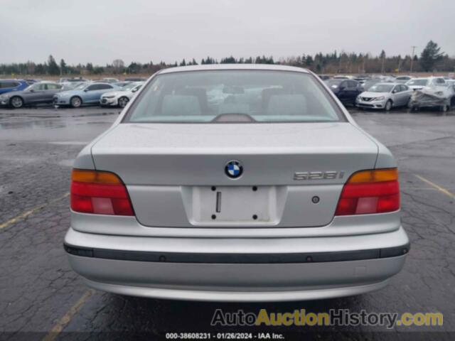 BMW 528IA, WBADM6342YGU09284