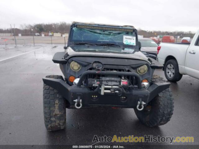 JEEP WRANGLER SAHARA, 1J4FA54158L596914