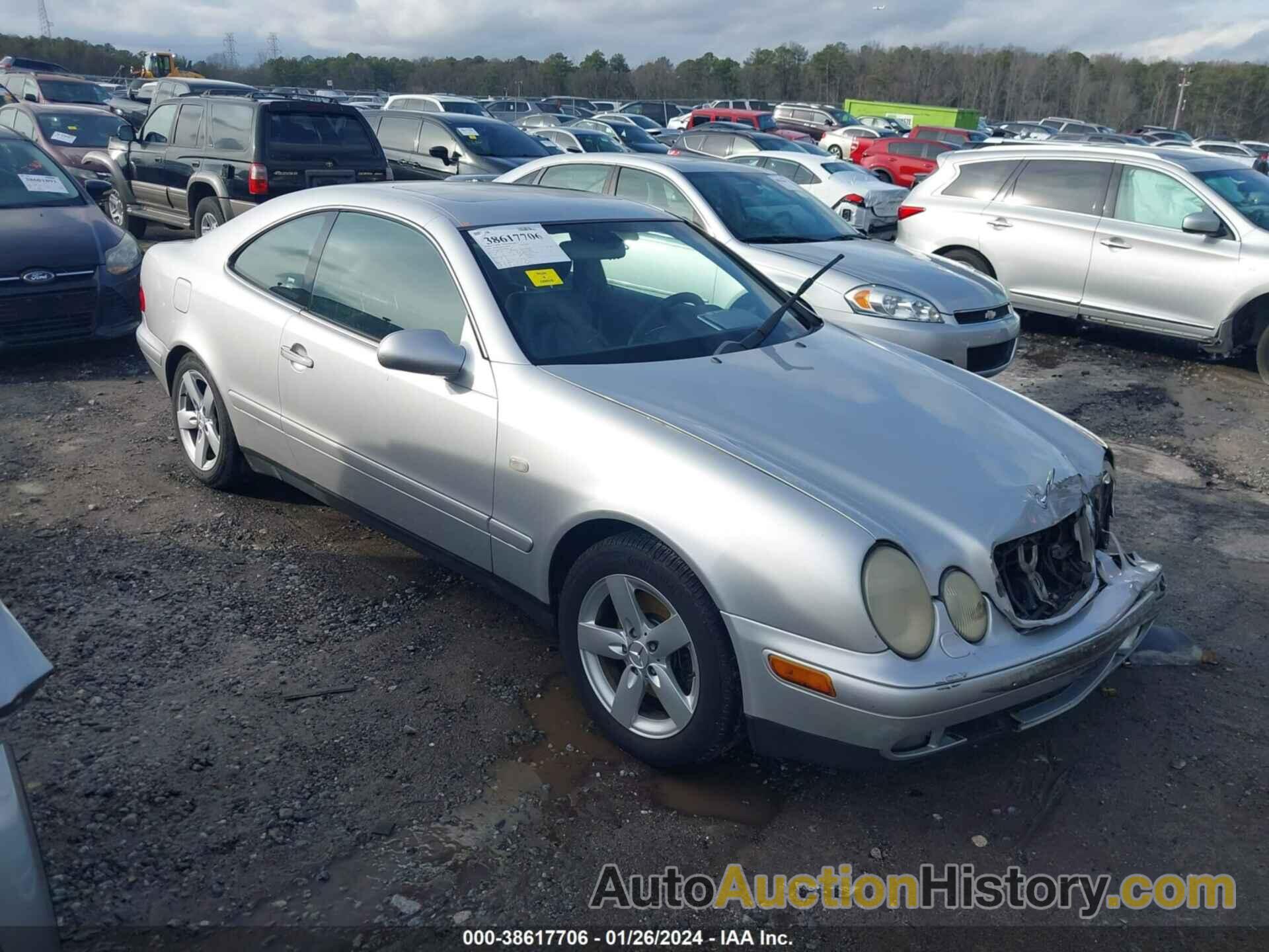 MERCEDES-BENZ CLK 320, WDBLJ65G9XF098566