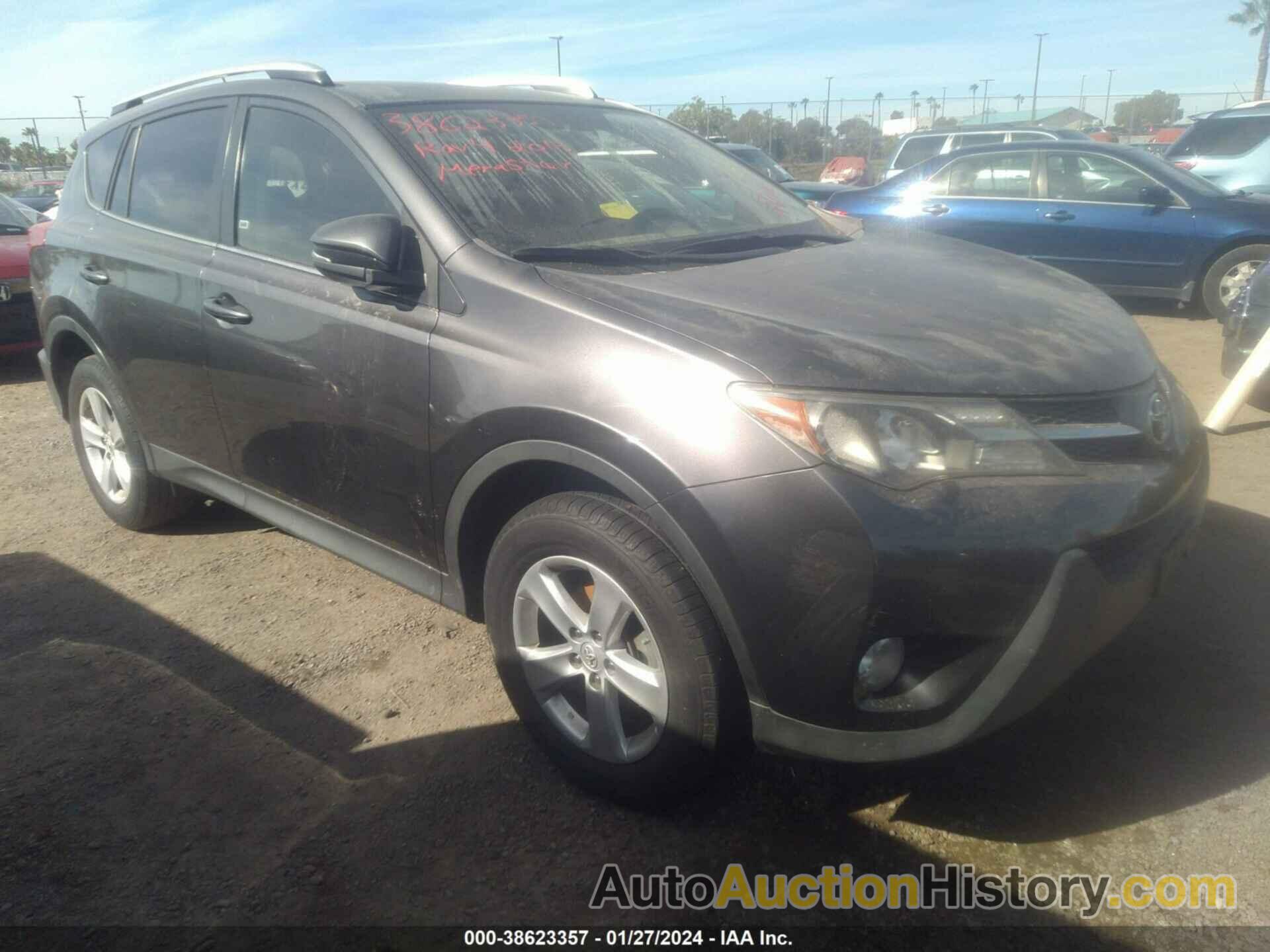 TOYOTA RAV4 XLE, JTMWFREV5D5005902