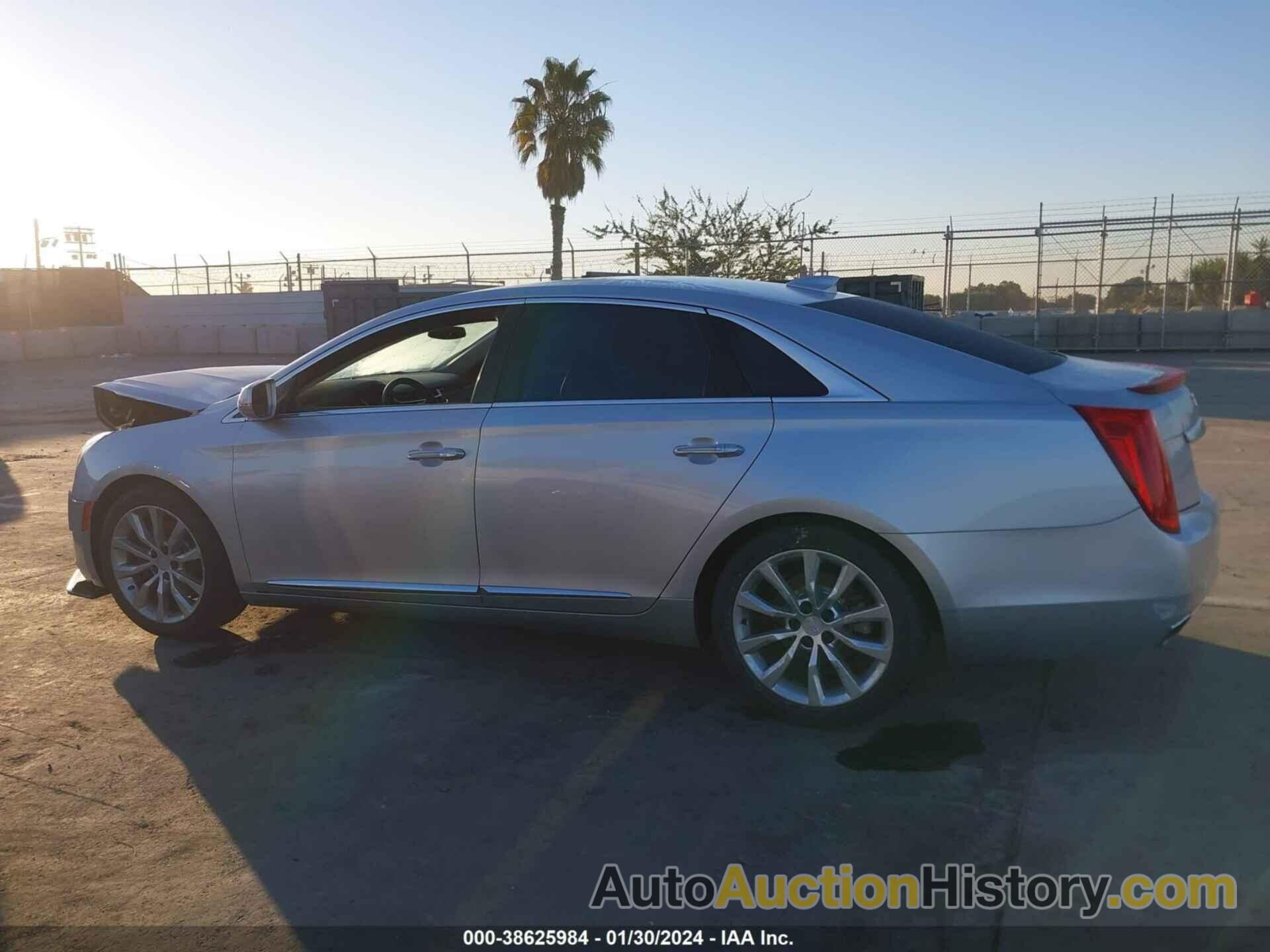CADILLAC XTS LUXURY COLLECTION, 2G61N5S35G9179830