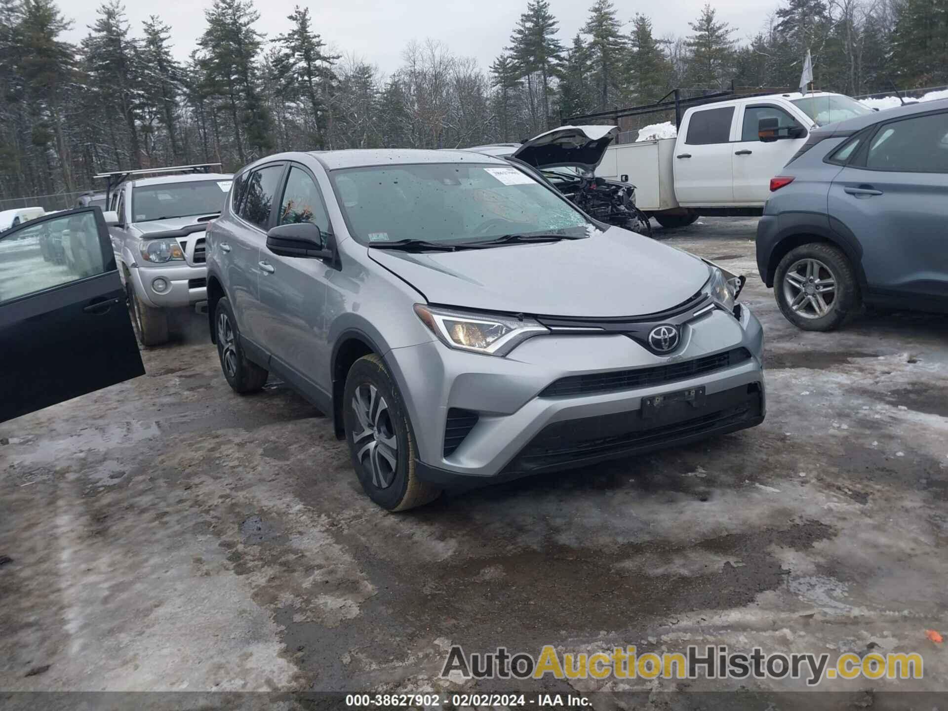 TOYOTA RAV4 LE, 2T3BFREV6JW810889