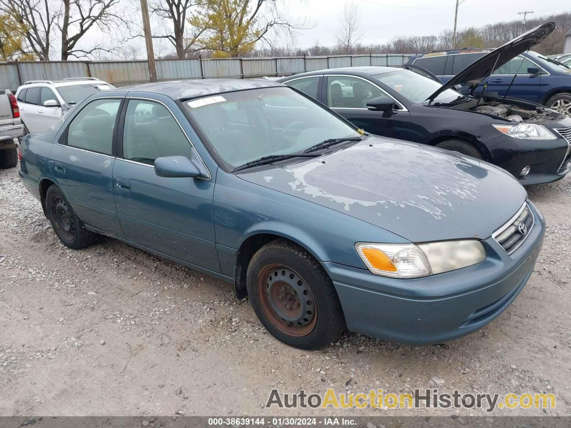 TOYOTA CAMRY LE V6, 4T1BF22K01U965366