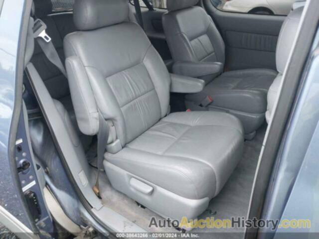 TOYOTA SIENNA XLE, 4T3ZF13C2YU261073