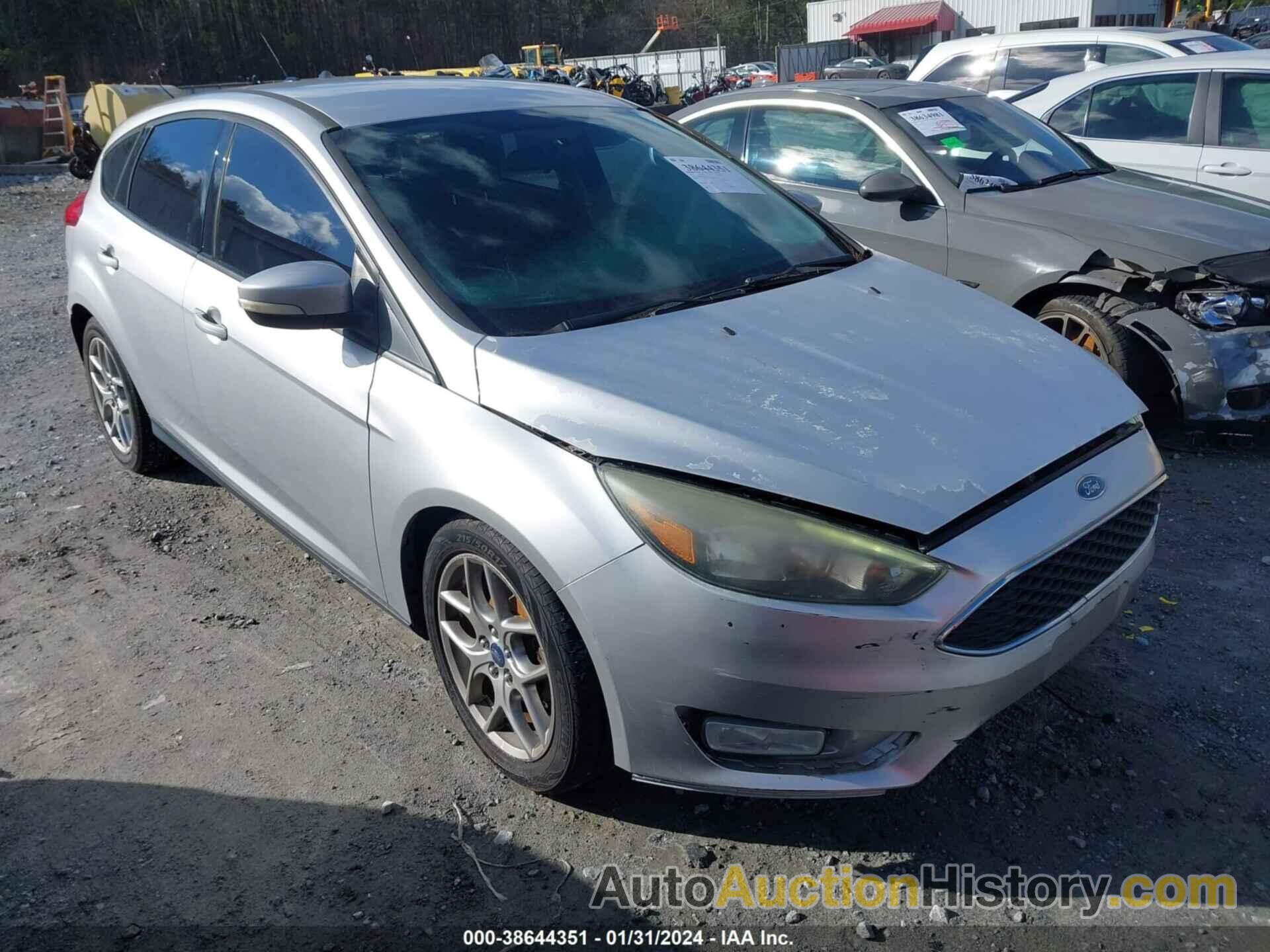 FORD FOCUS SE, 1FADP3K21FL273460