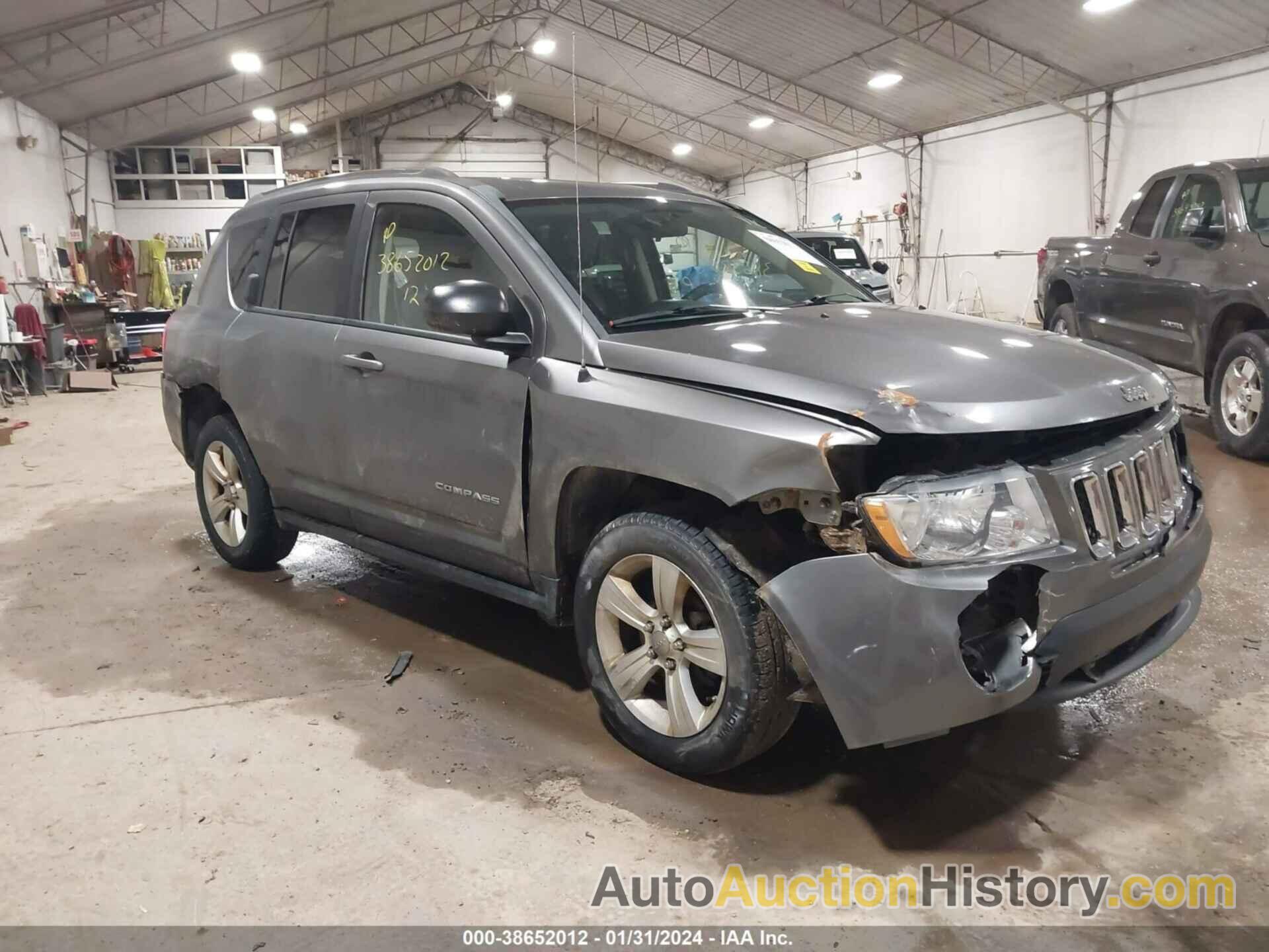 JEEP COMPASS LATITUDE, 1C4NJDEB1CD692223