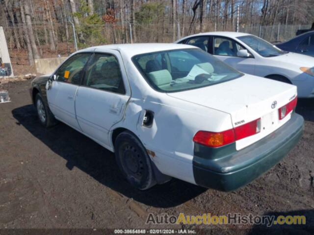 TOYOTA CAMRY LE/XLE, 4T1BF22K21U972299