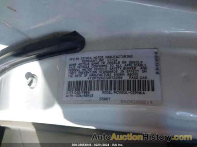 TOYOTA CAMRY LE/XLE, 4T1BF22K21U972299
