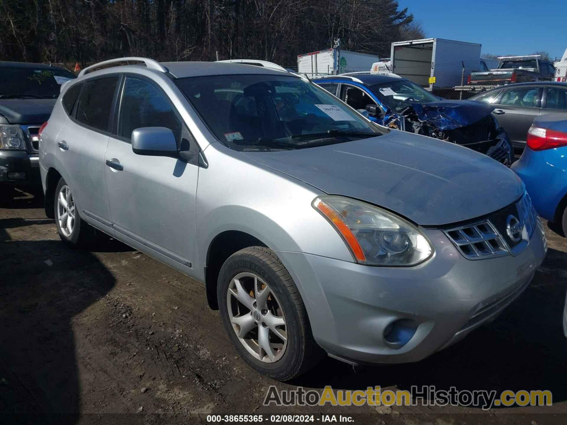 NISSAN ROGUE SV, JN8AS5MV2BW687147