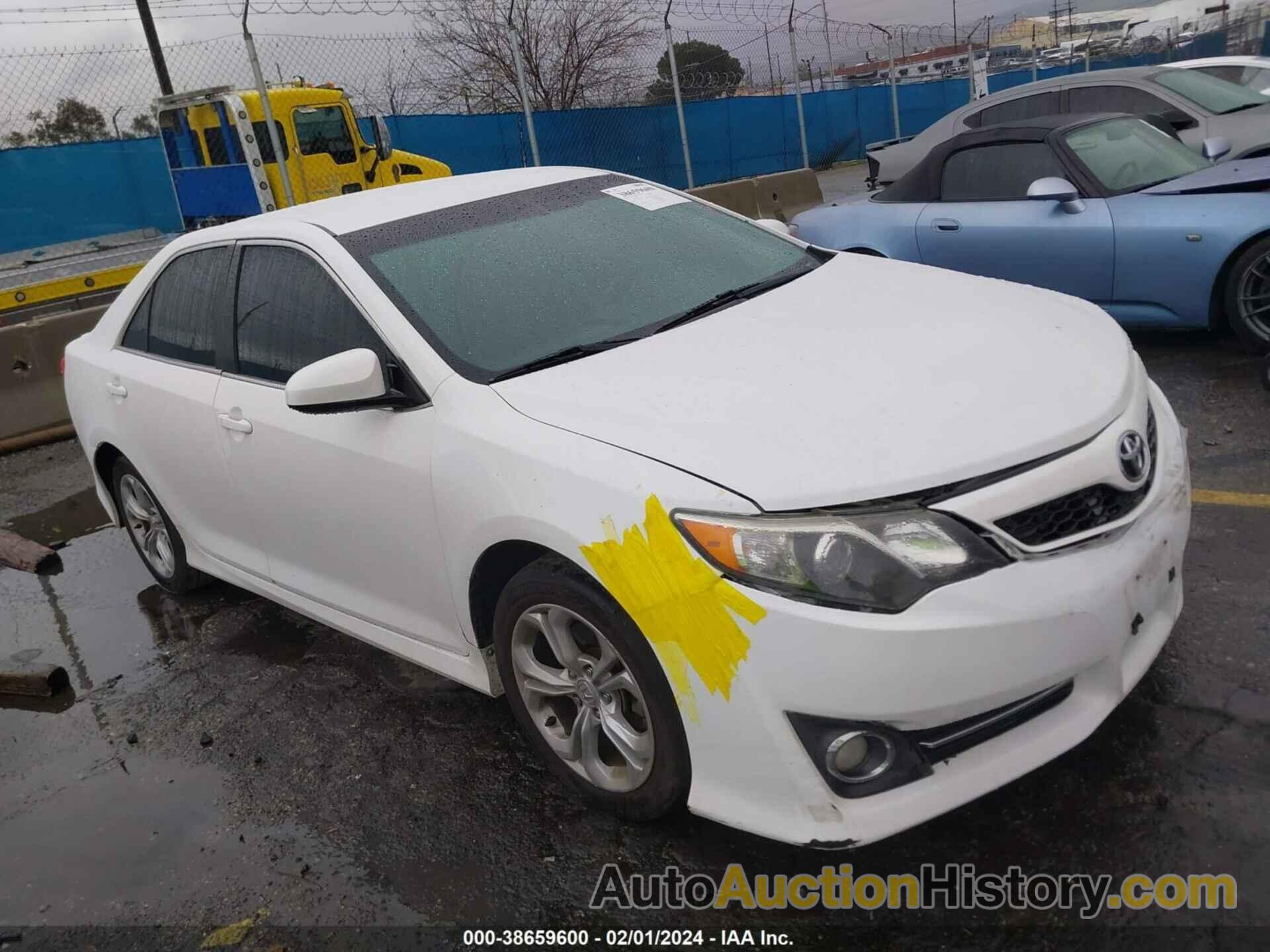 TOYOTA CAMRY SE, 4T1BF1FK4DU239776