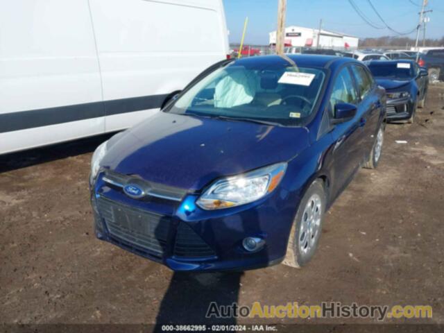 FORD FOCUS SE, 1FAHP3F22CL102675