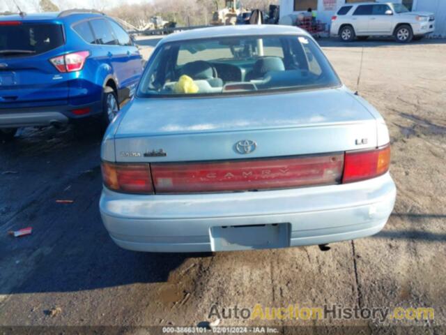 TOYOTA CAMRY LE, 4T1SK12E1PU257779