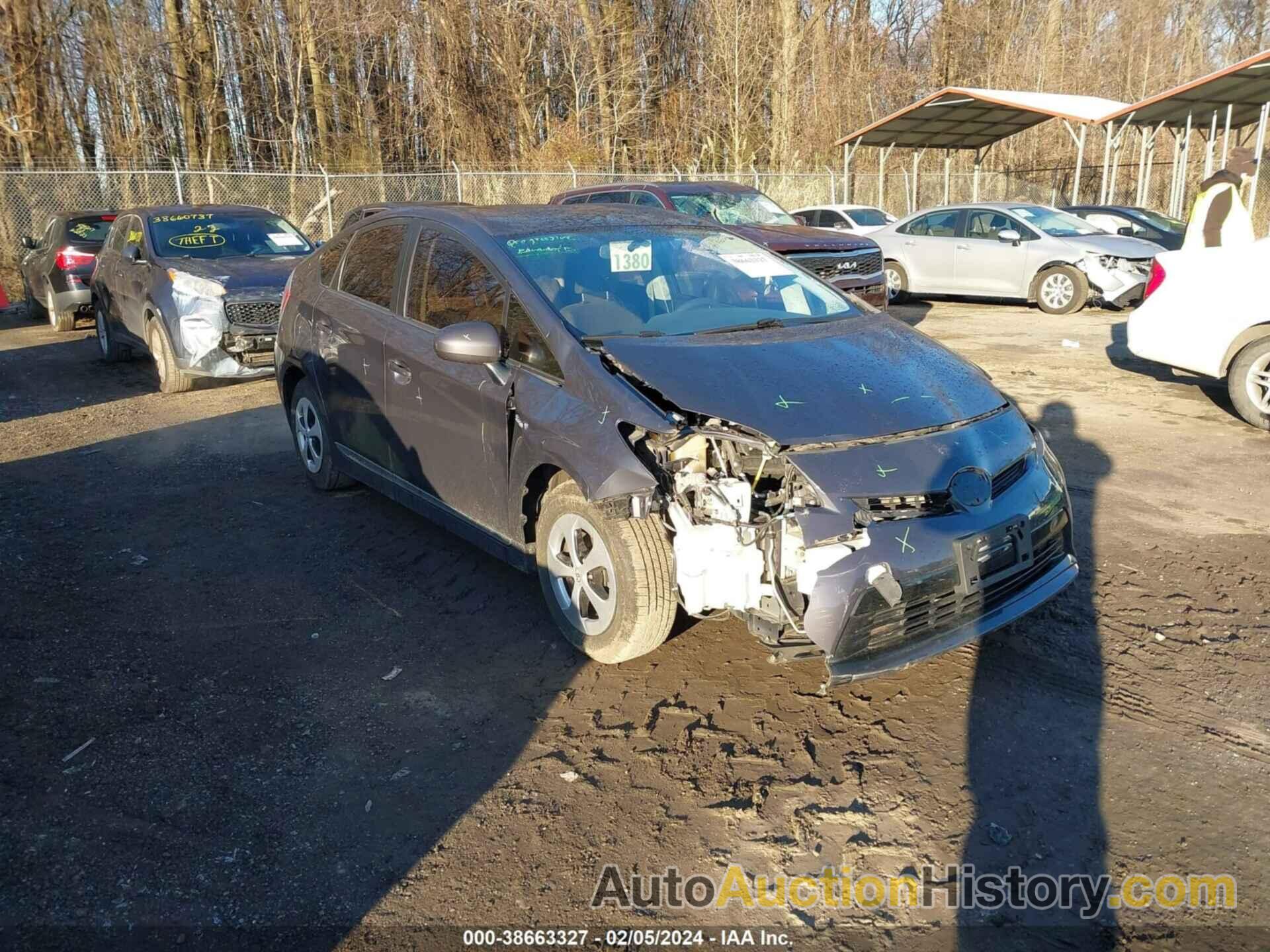 TOYOTA PRIUS THREE, JTDKN3DU0E1787557