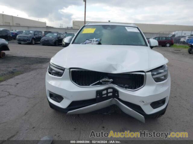 VOLVO XC40 T5 MOMENTUM, YV4162UK7N2663794