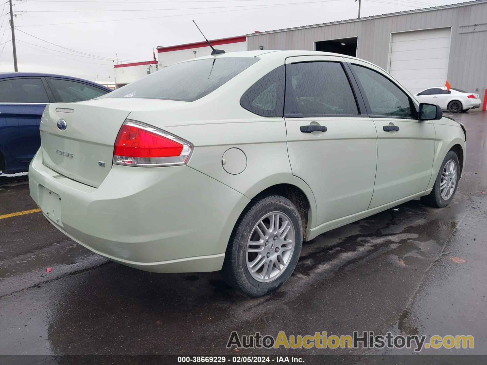 FORD FOCUS SE, 1FAHP3FN1AW290563