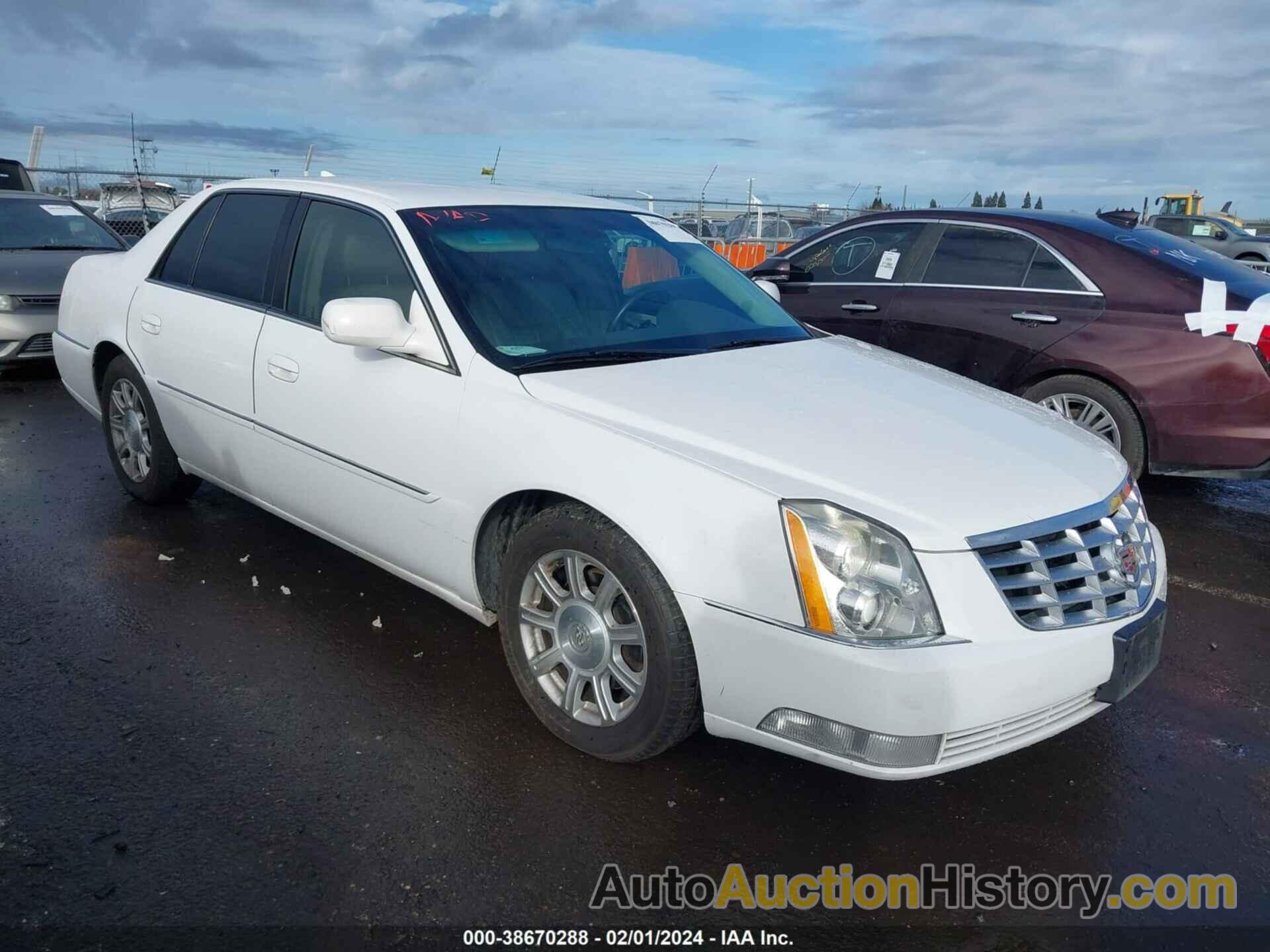 CADILLAC DTS STANDARD, 1G6KA5E68BU119901