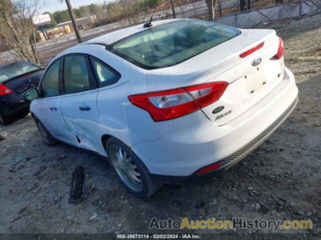 FORD FOCUS SE, 1FAHP3F29CL170004