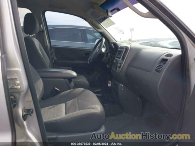 FORD ESCAPE XLT, 1FMYU93184KB53537