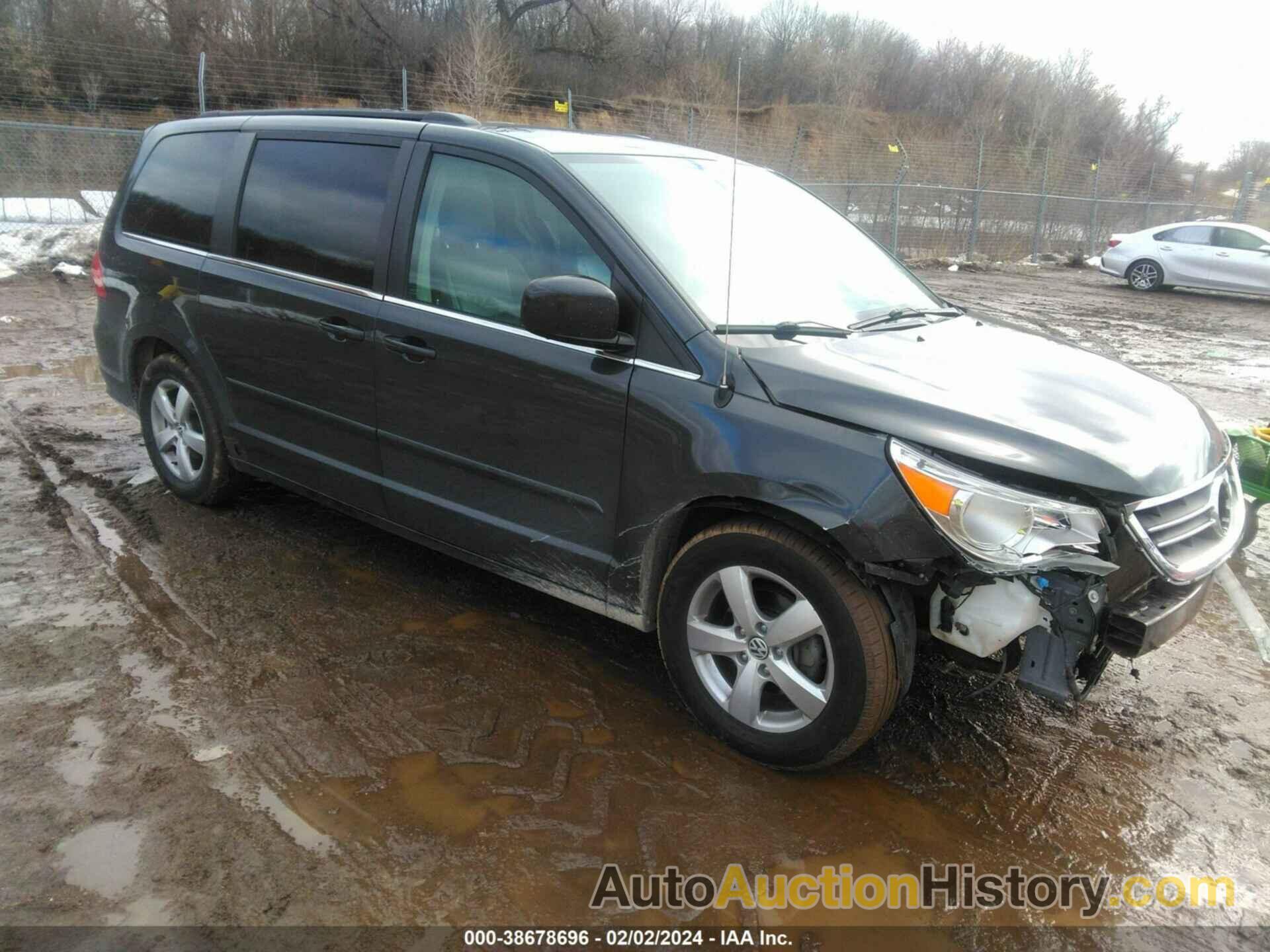 VOLKSWAGEN ROUTAN SE, 2V4RW3DG7BR806284