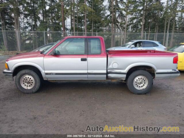 CHEVROLET S TRUCK S10, 1GCDT19W7R8202807