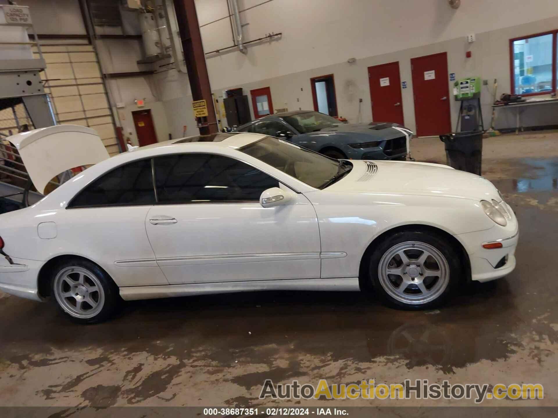 MERCEDES-BENZ CLK 350, WDBTJ56H29F269291