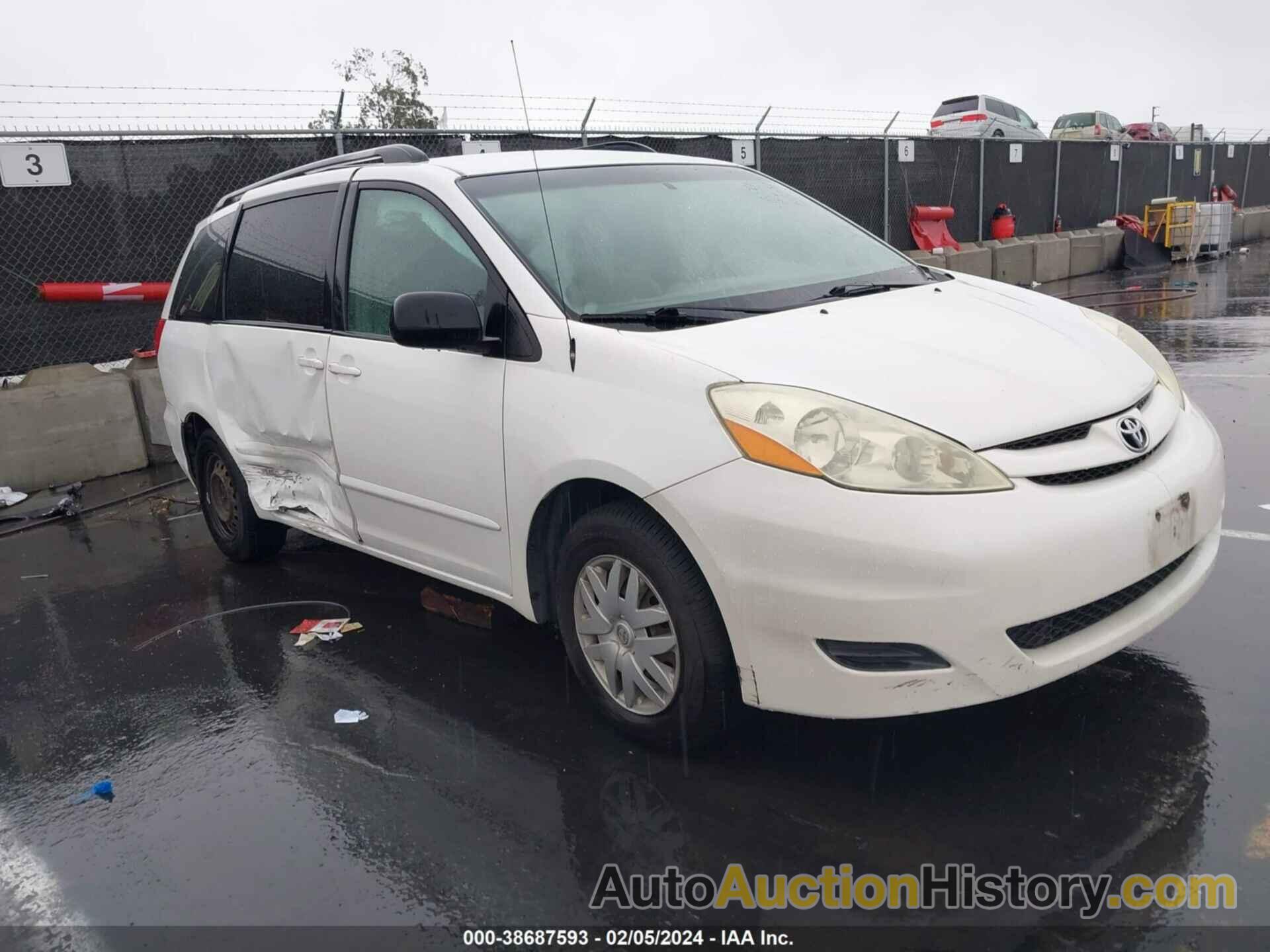 TOYOTA SIENNA LE, 5TDZA23C16S471165