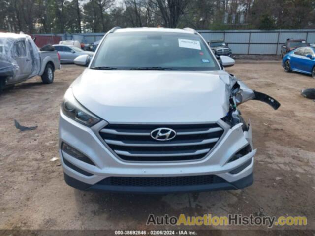 HYUNDAI TUCSON SE, KM8J33A44HU328455