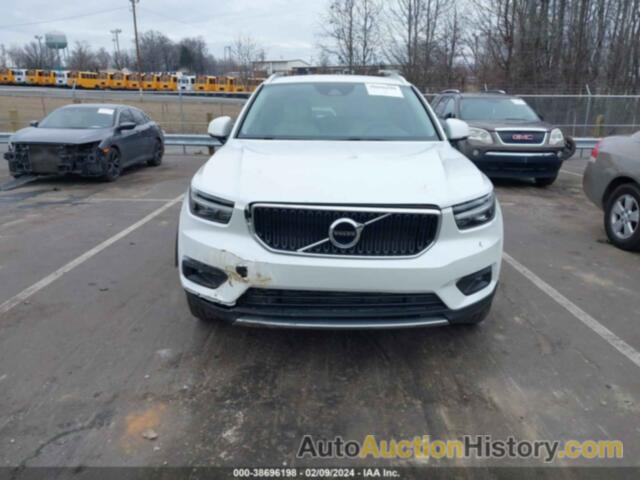 VOLVO XC40 T4 MOMENTUM, YV4AC2HK9M2419887