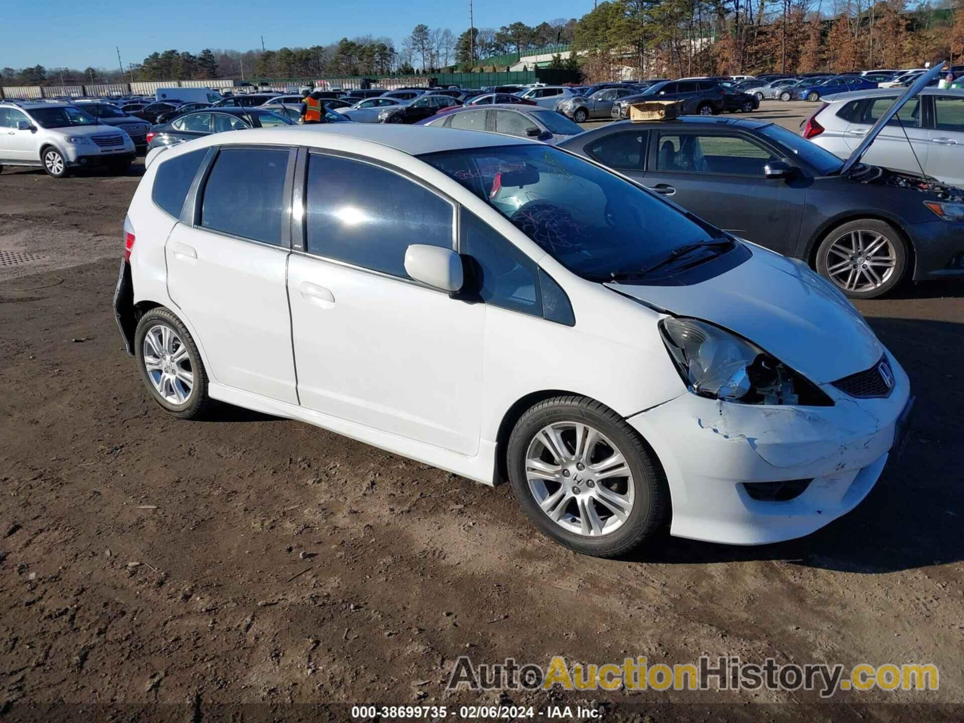 HONDA FIT SPORT, JHMGE8H53BC001013