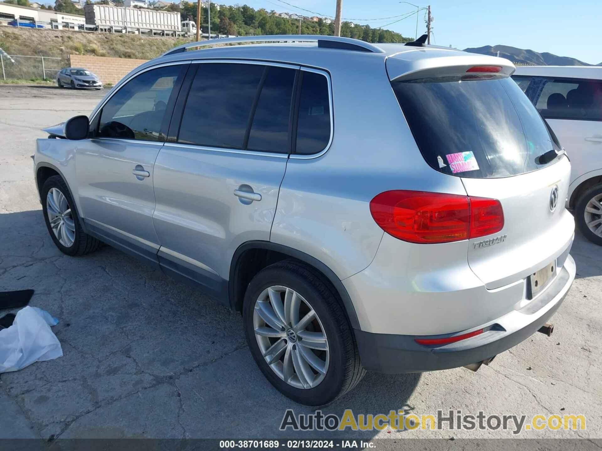 VOLKSWAGEN TIGUAN SE, WVGAV3AX2DW564413