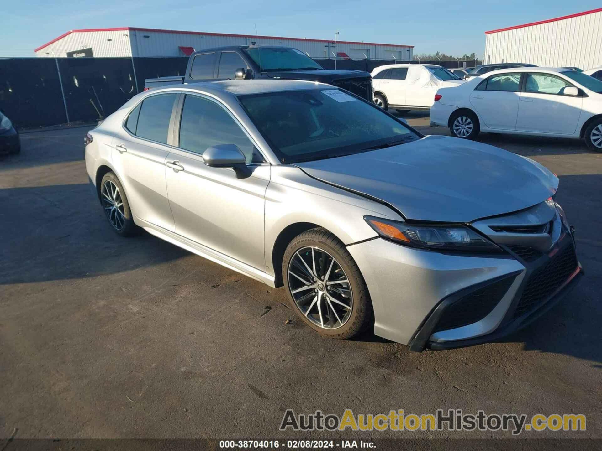 TOYOTA CAMRY SE, 4T1G11AK4MU536638