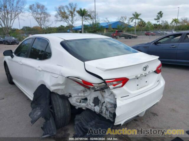 TOYOTA CAMRY SE, 4T1B11HK7JU016896