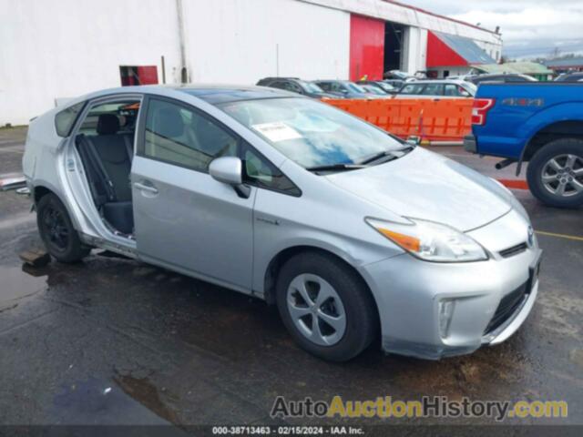 TOYOTA PRIUS FOUR, JTDKN3DU4C1517096