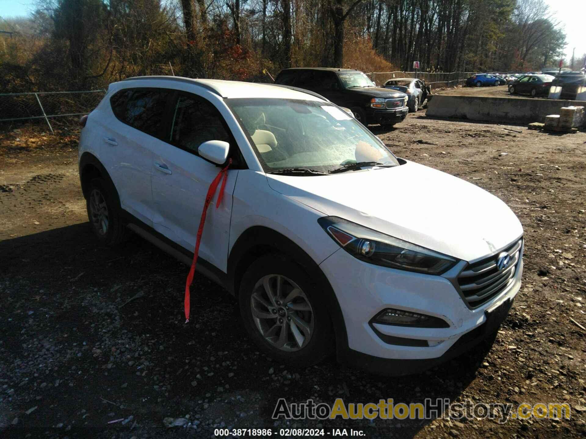 HYUNDAI TUCSON SE, KM8J3CA4XHU551387