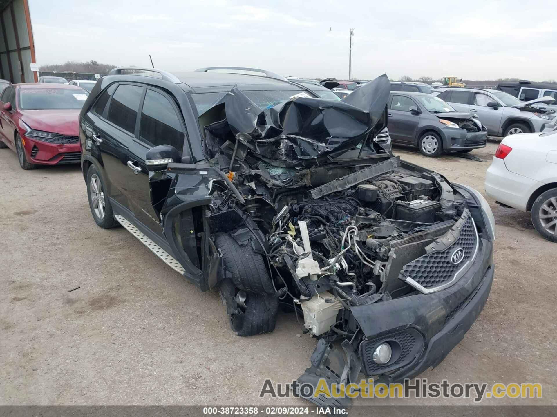 KIA SORENTO EX V6, 5XYKU4A22DG365946