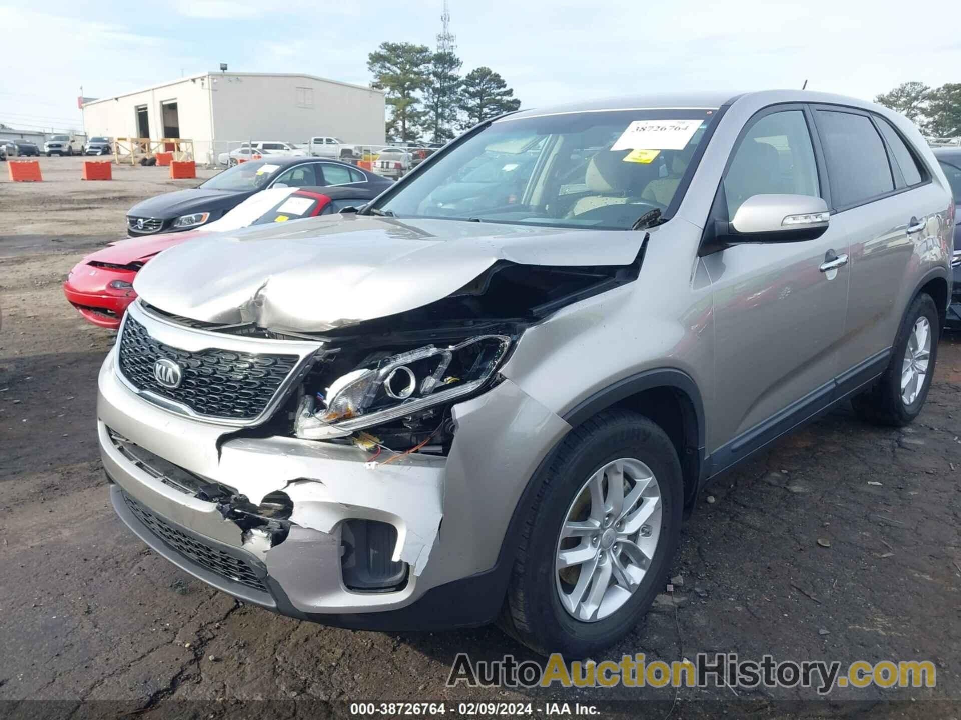 KIA SORENTO LX, 5XYKT3A63EG533417